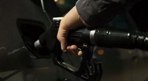 Voiture : 10 règles pour consommer moins de carburant